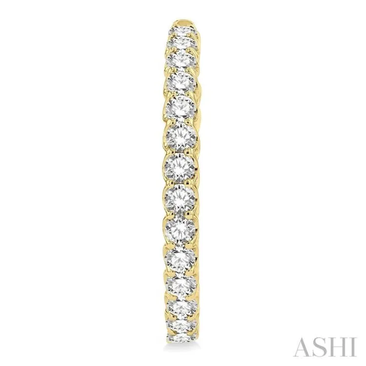 5 ctw In and Out Round Cut Diamond Hoop Earring in 14K Yellow Gold