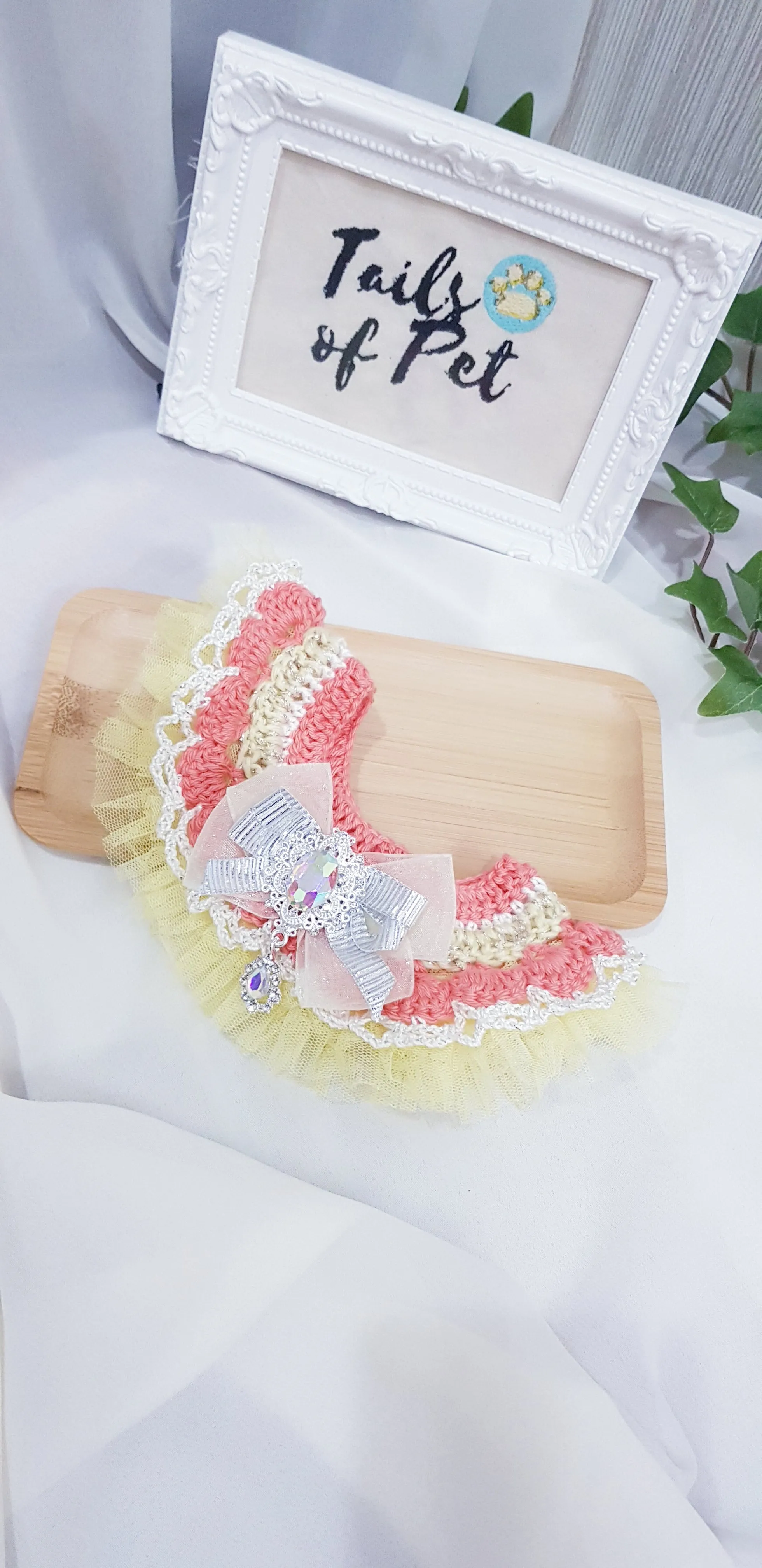 Crochet Pet Cape Collection: Josie Cape with Rhinestone (28 - 32cm)