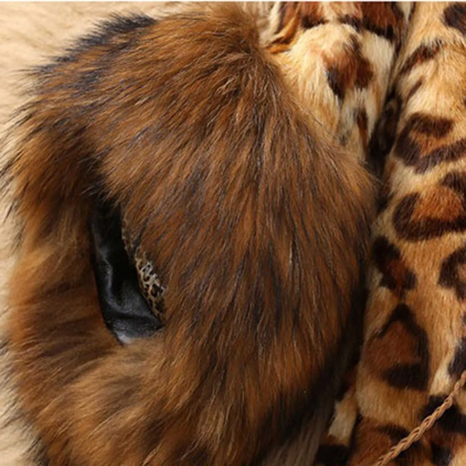 Elegant Outerwear 2020 Streetwear Warm Fur Hooded Leopard Faux Fur Coat Warm Fluffy Fake Fur Jacket Long Winter Overcoat Ladies