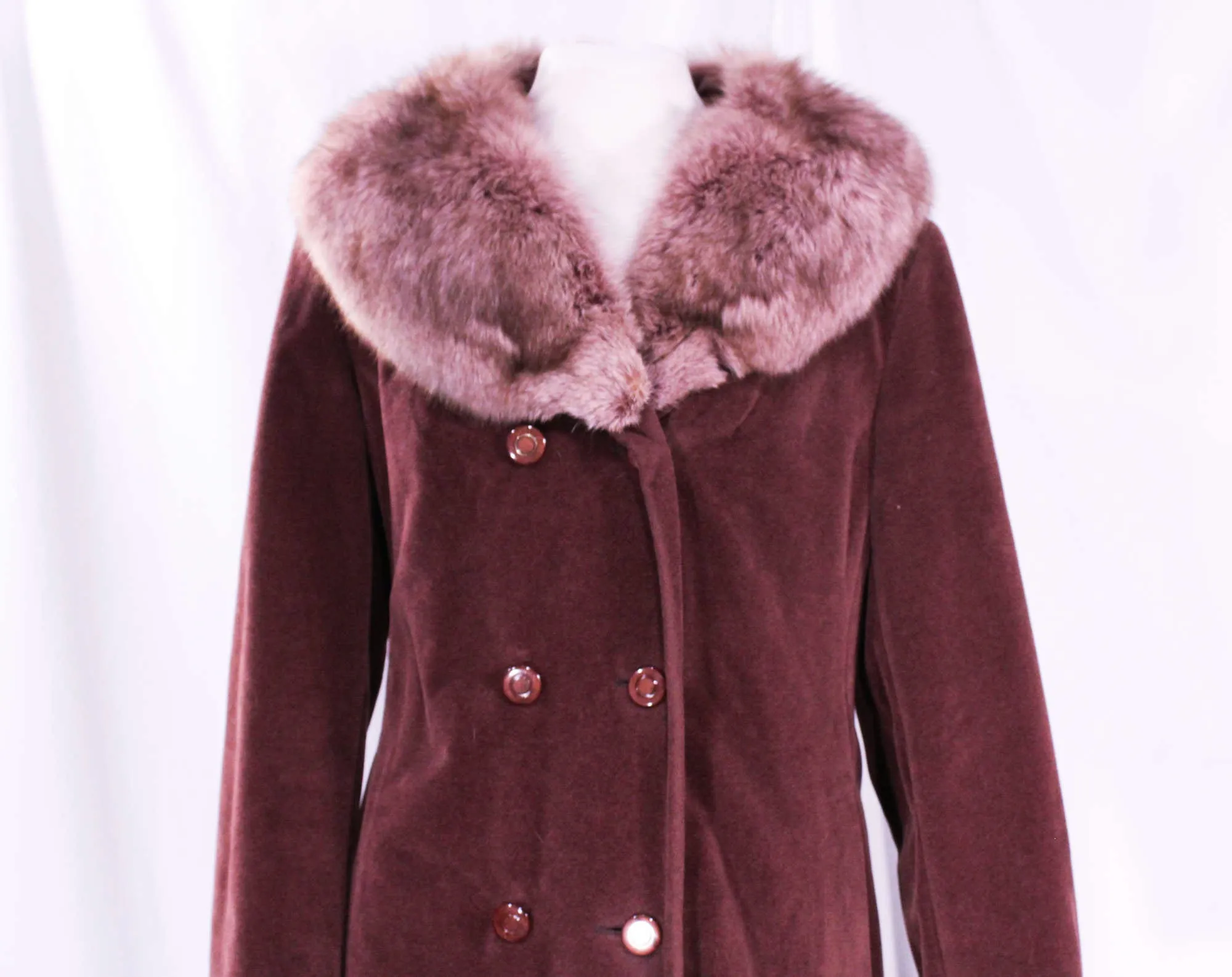Size 12 Winter Coat with Lavender Purple Fox Collar - Large 1960s 70s Overcoat with Pockets - Brown Velour & Unique Color Fur - Bust 38
