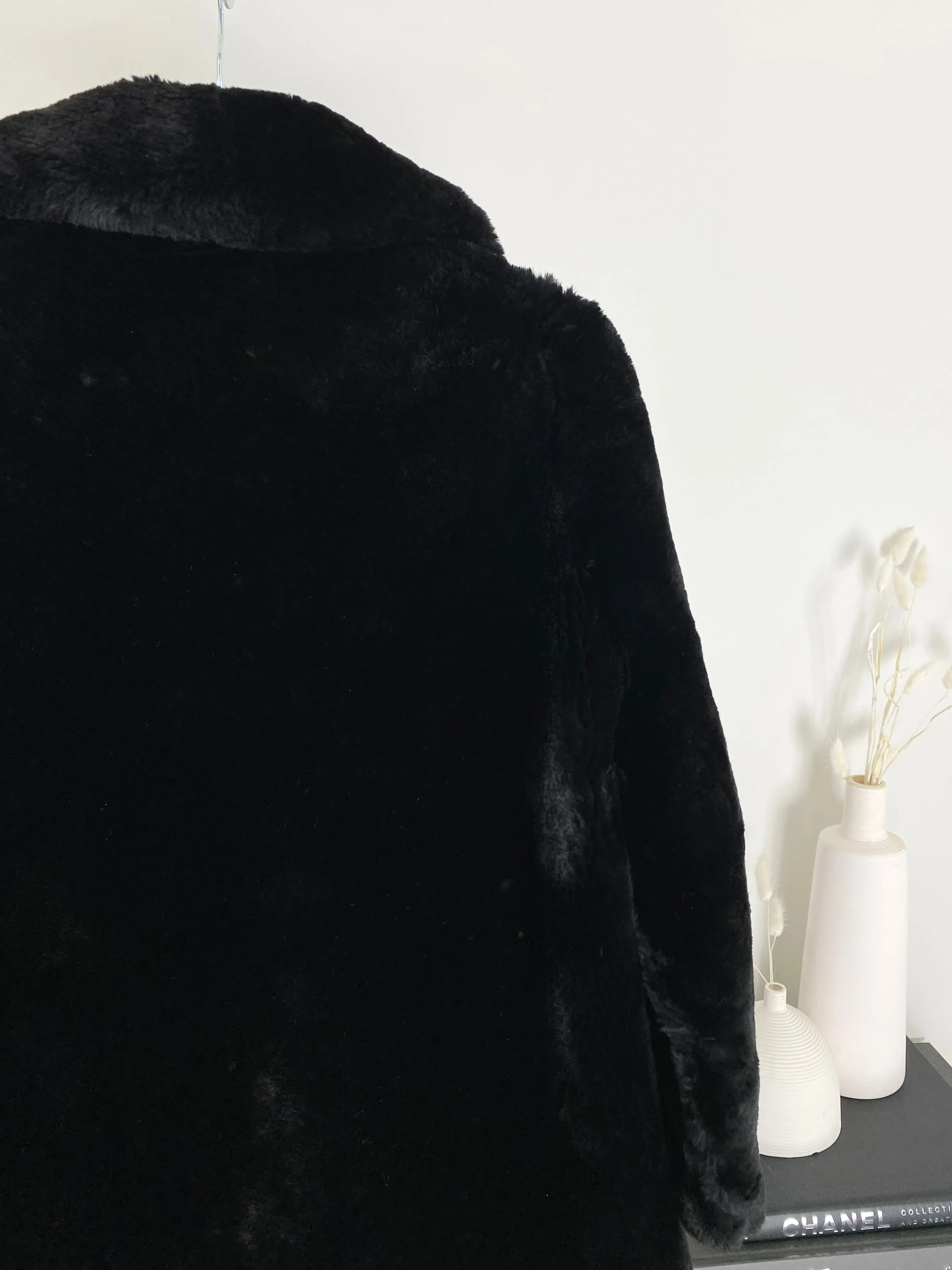 VINTAGE BLACK FAUX FUR COAT